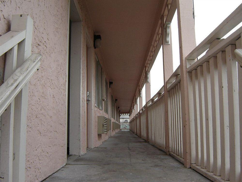 Regency Inn Motel By The Beach Corpus Christi Exterior photo