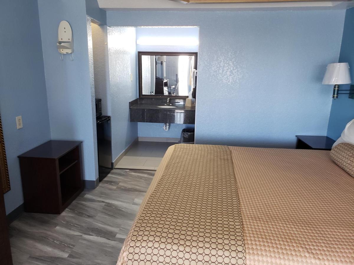 Regency Inn Motel By The Beach Corpus Christi Exterior photo